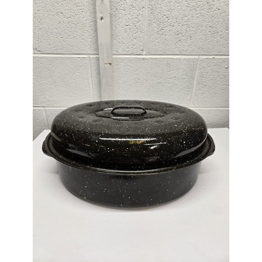Vintage Black Speckled Enamel Small Oval Roaster Pan w/Lid - 15" x 12”